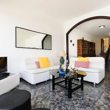 Vakantiehuis Vista Mejia 1 *